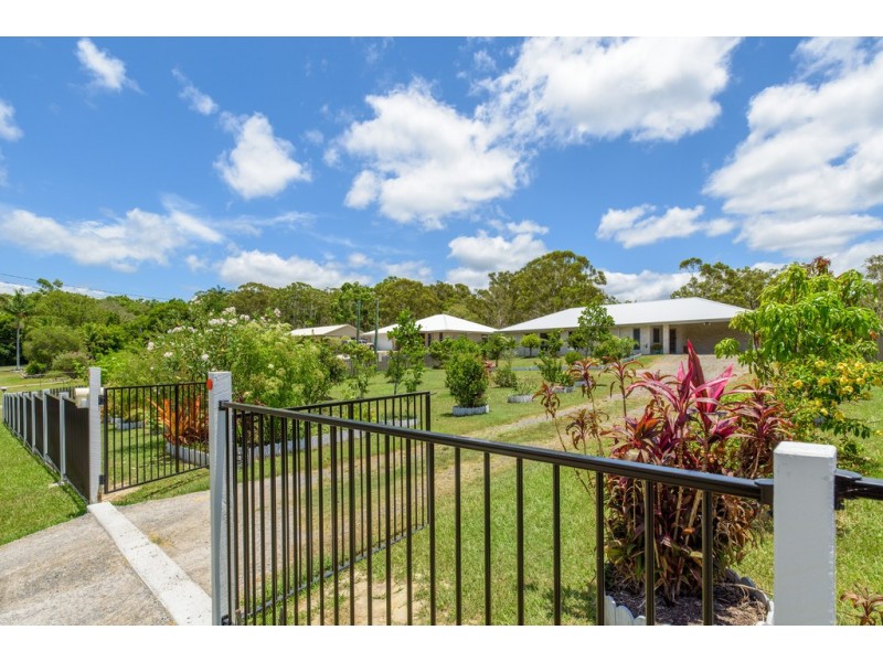 94 Endeavour Dr, Cooloola Cove QLD 4580