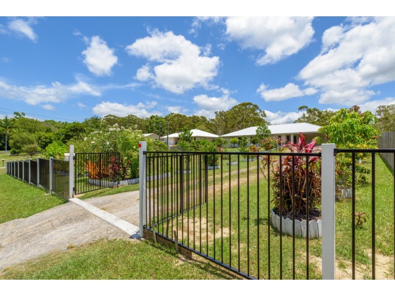 94 Endeavour Dr, Cooloola Cove QLD 4580