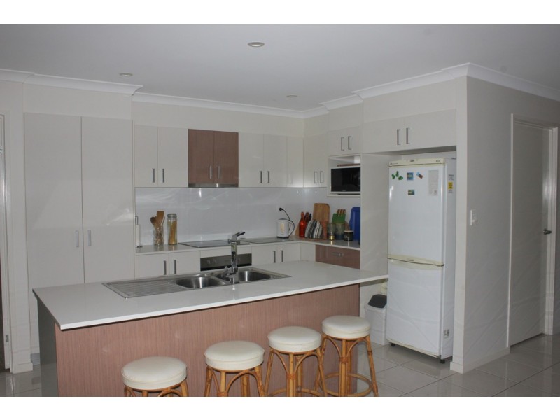 34 Tuna Way, Tin Can Bay QLD 4580