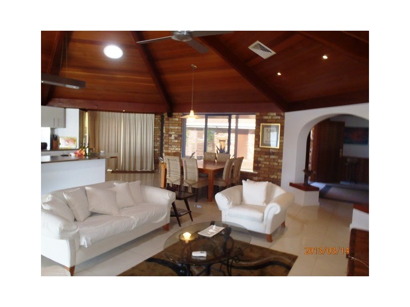 16 Esplanade, Tin Can Bay QLD 4580