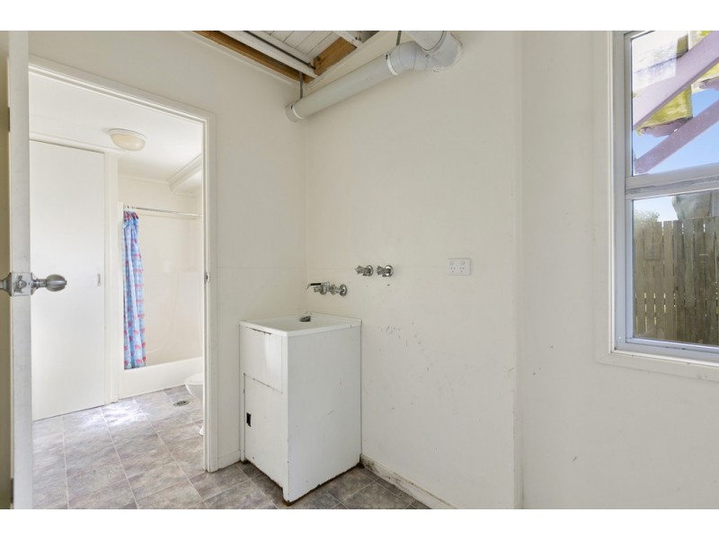 38 GYMPIE ROAD, Tin Can Bay QLD 4580