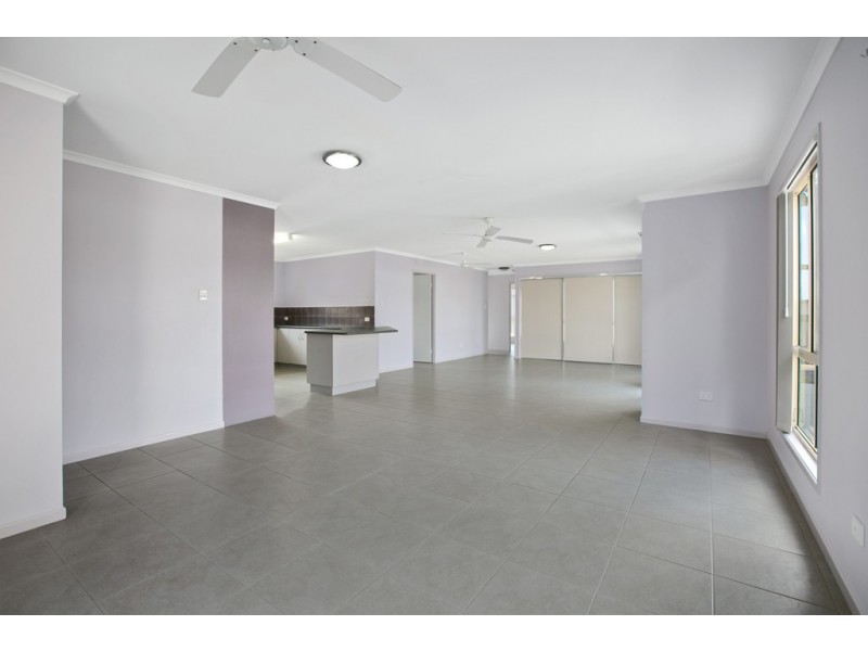 19 DUGONG ST, Tin Can Bay QLD 4580