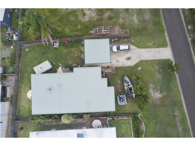 19 DUGONG ST, Tin Can Bay QLD 4580