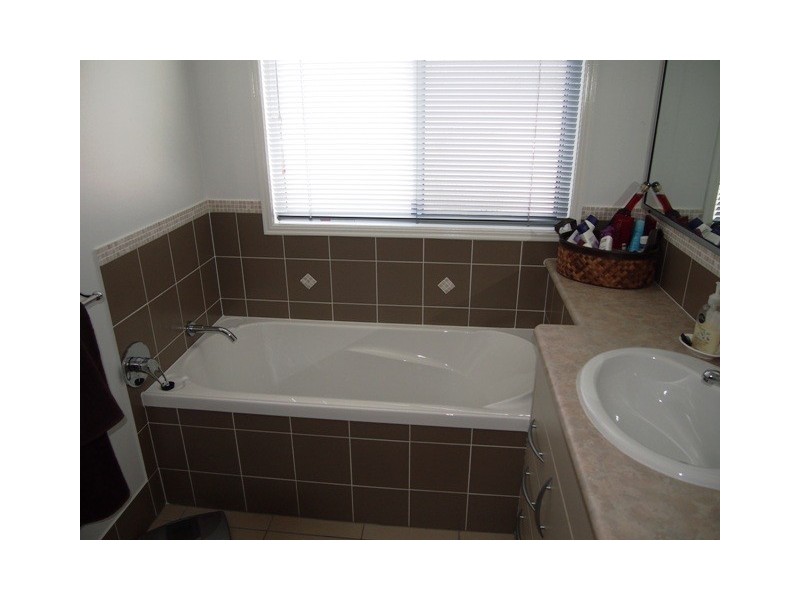 15 Sanctury Way, Cooloola Cove QLD 4580