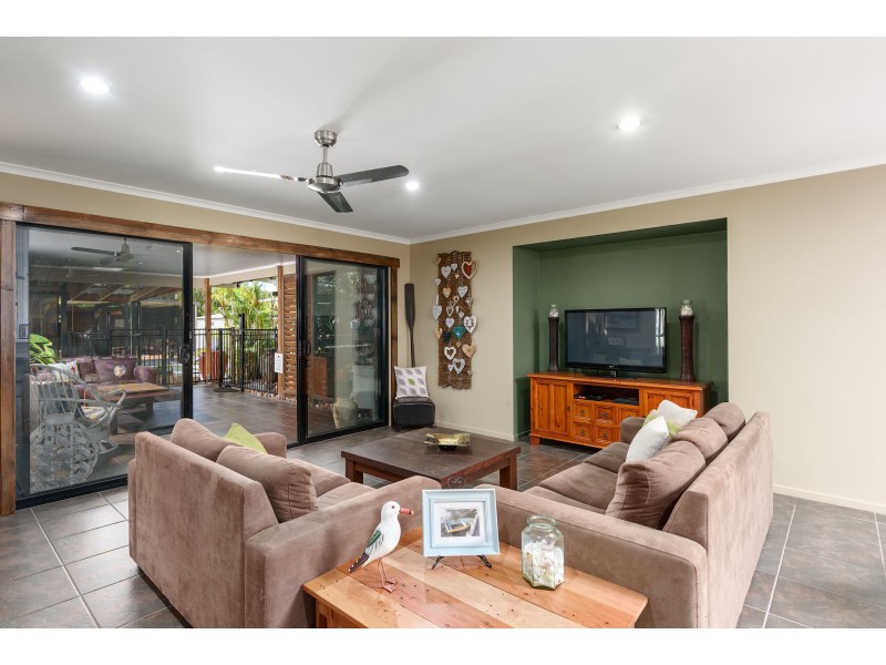10 CAPSTAN COURT, Cooloola Cove QLD 4580