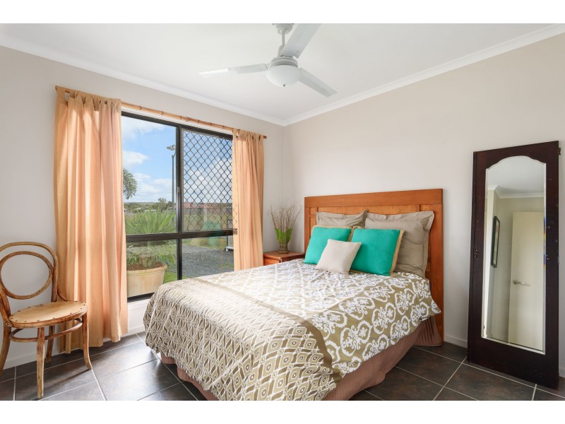 10 CAPSTAN COURT, Cooloola Cove QLD 4580