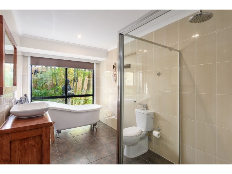 10 CAPSTAN COURT, Cooloola Cove QLD 4580