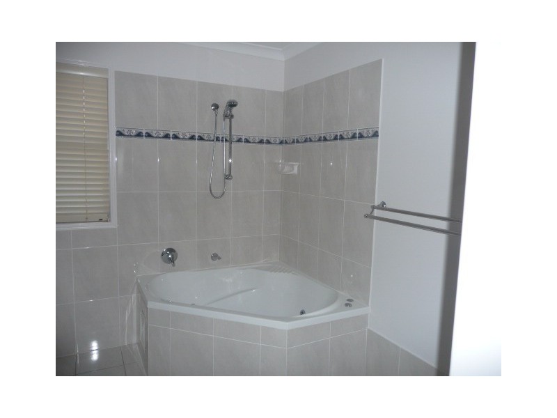 Unit 6, 26 The Esplanade, Tin Can Bay QLD 4580