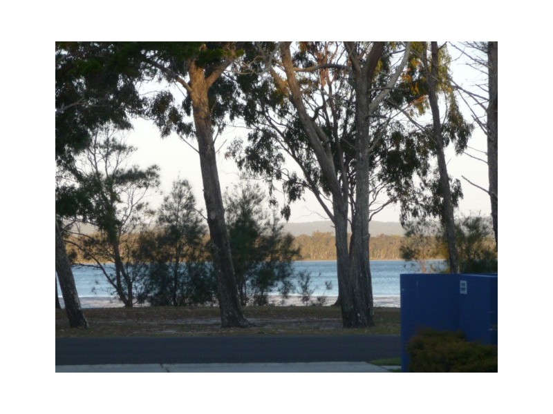 Unit 6, 26 The Esplanade, Tin Can Bay QLD 4580