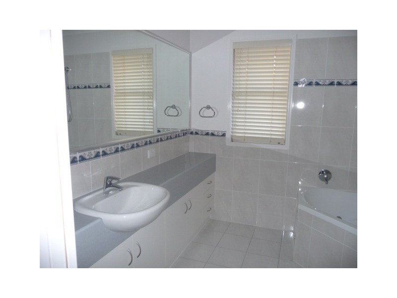 Unit 7, 26 The Esplanade, Tin Can Bay QLD 4580