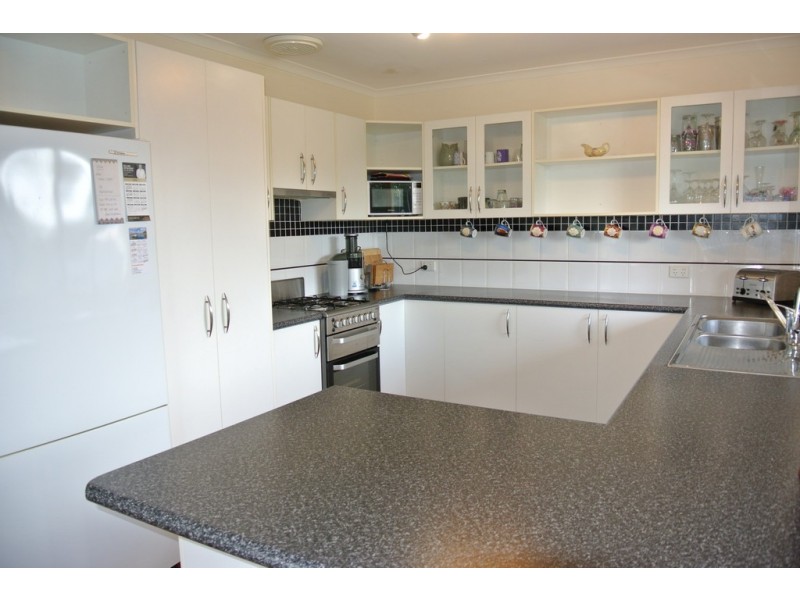 19 Golden Hind Avenue, Cooloola Cove QLD 4580