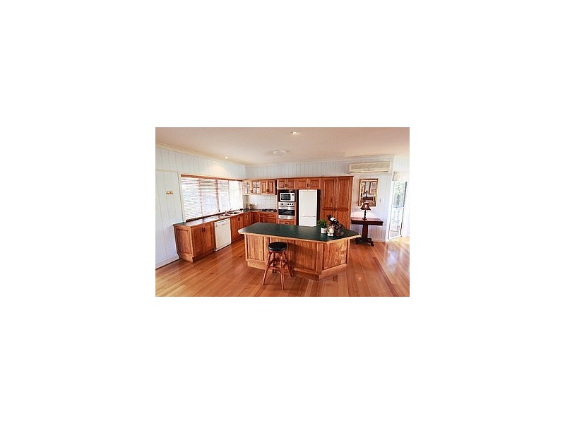 4 Kingfisher Court, Tin Can Bay QLD 4580