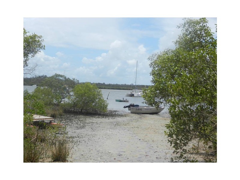 14 Oyster Parade, Tin Can Bay QLD 4580