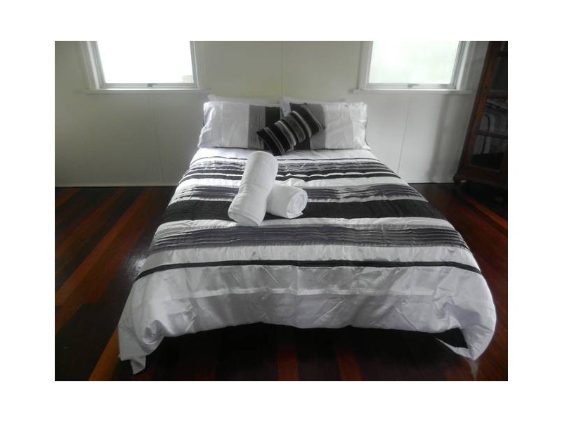 14 Oyster Parade, Tin Can Bay QLD 4580