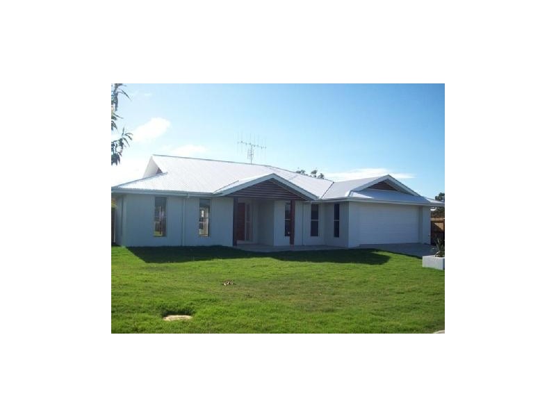 10 Dianella Circuit, Cooloola Cove QLD 4580