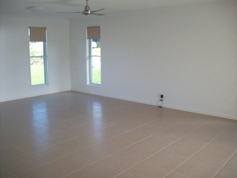 10 Dianella Circuit, Cooloola Cove QLD 4580