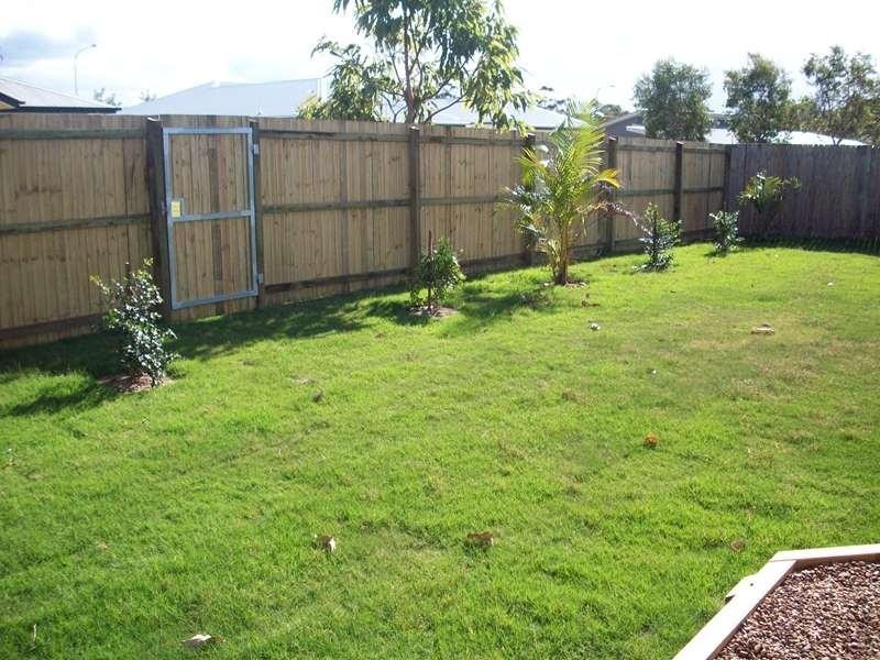 10 Dianella Circuit, Cooloola Cove QLD 4580