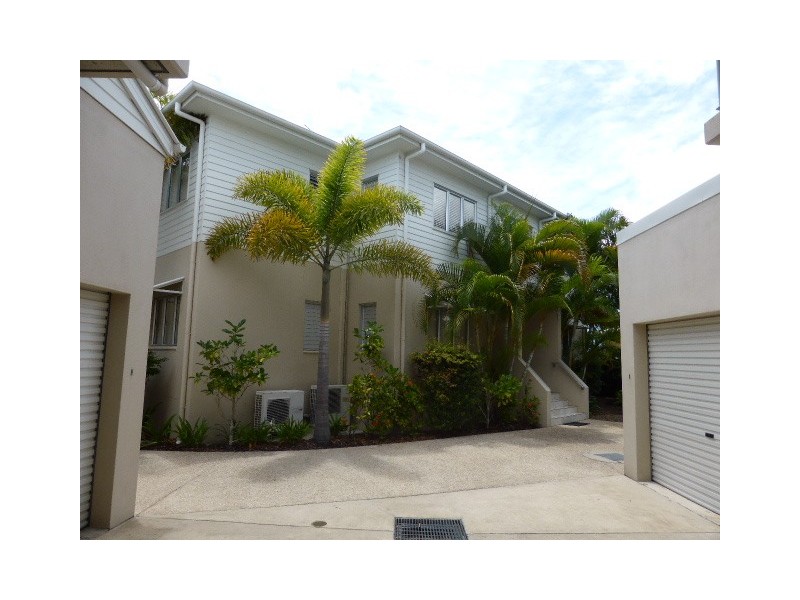 Unit 4, 29 Esplanade, Tin Can Bay QLD 4580