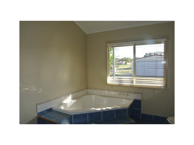 4 Cutty Sark Court, Cooloola Cove QLD 4580