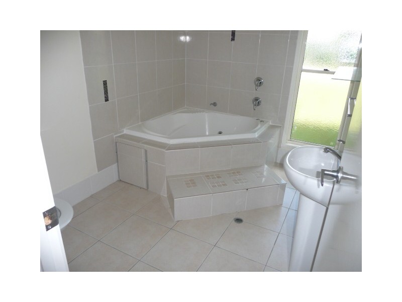 126 Golden Hind Avenue, Cooloola Cove QLD 4580