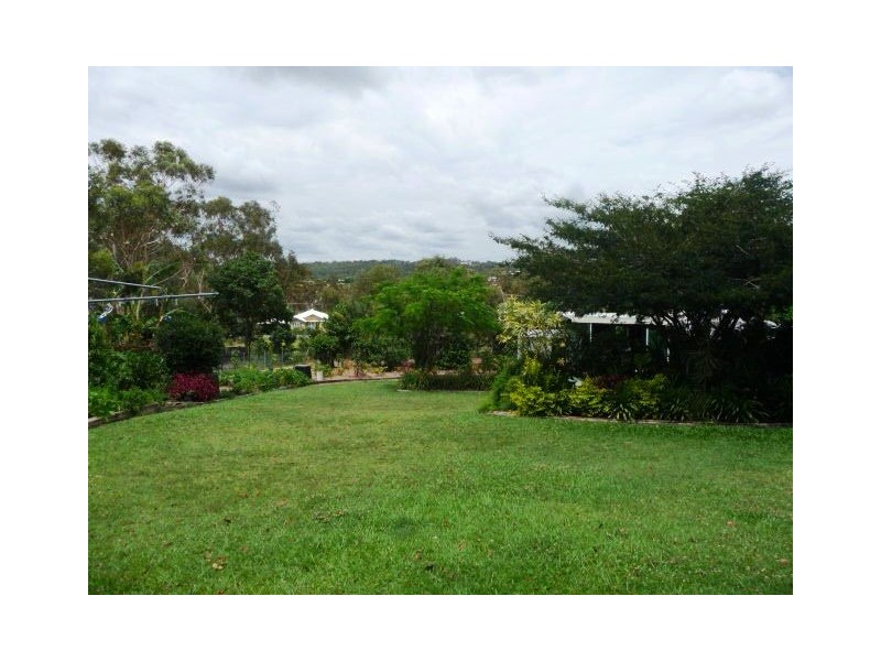 84 Bayside Road, Cooloola Cove QLD 4580