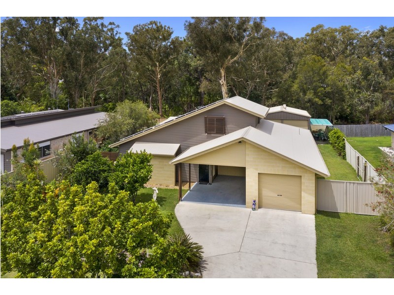 35 FYSHBURN DRIVE, Cooloola Cove QLD 4580