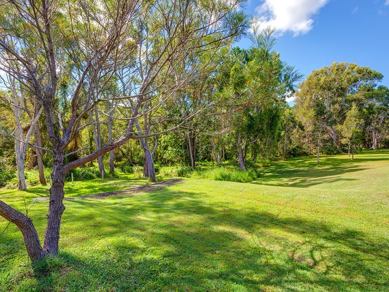 37 Golden Hind Avenue, Cooloola Cove QLD 4580