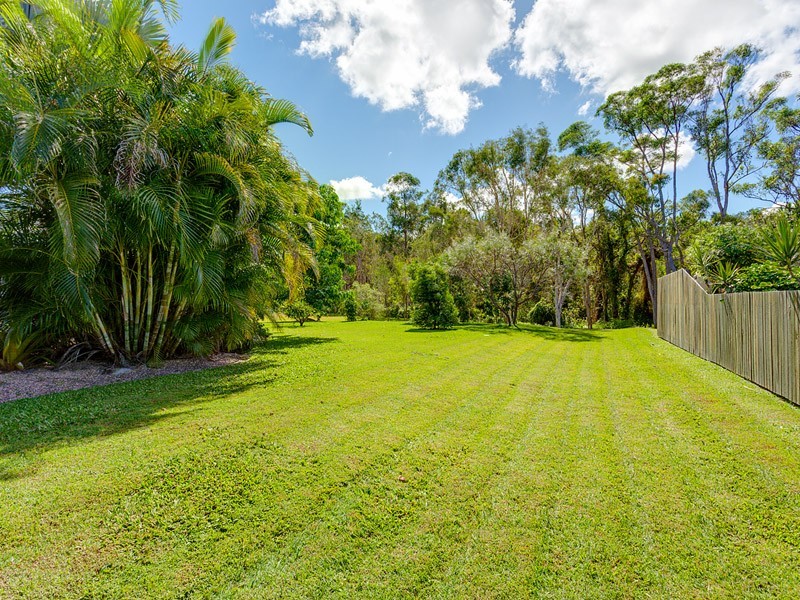 37 Golden Hind Avenue, Cooloola Cove QLD 4580