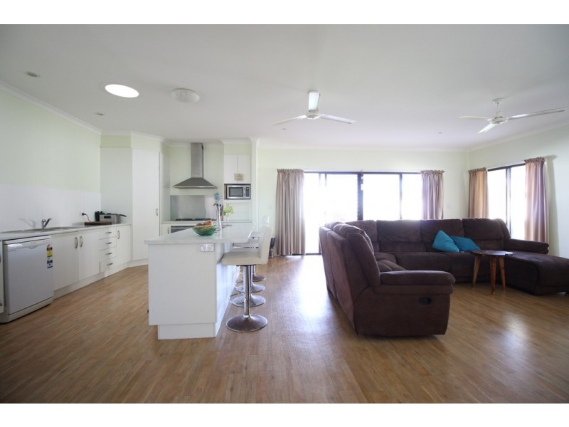 30 Golden Hind Avenue, Cooloola Cove QLD 4580