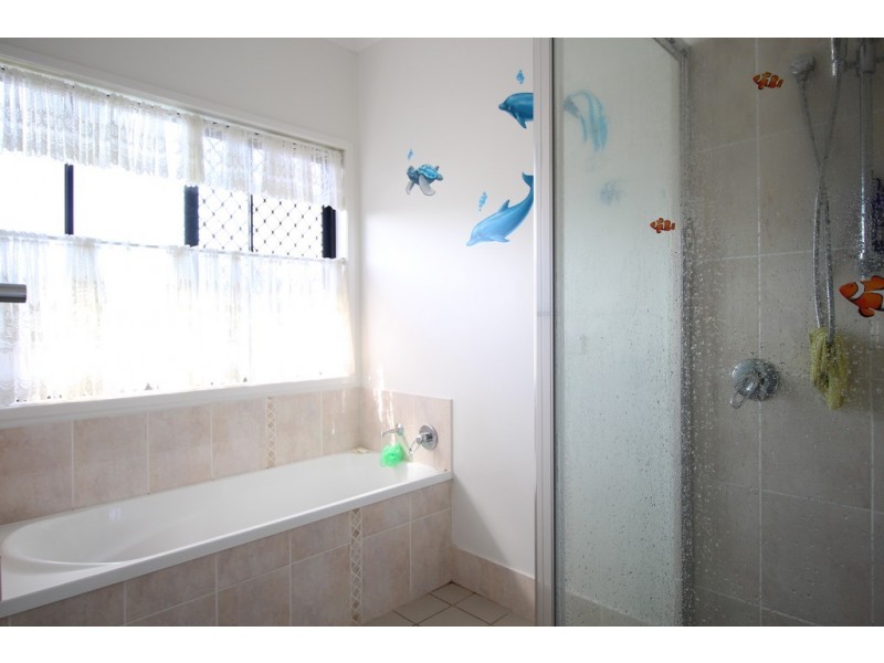 30 Golden Hind Avenue, Cooloola Cove QLD 4580