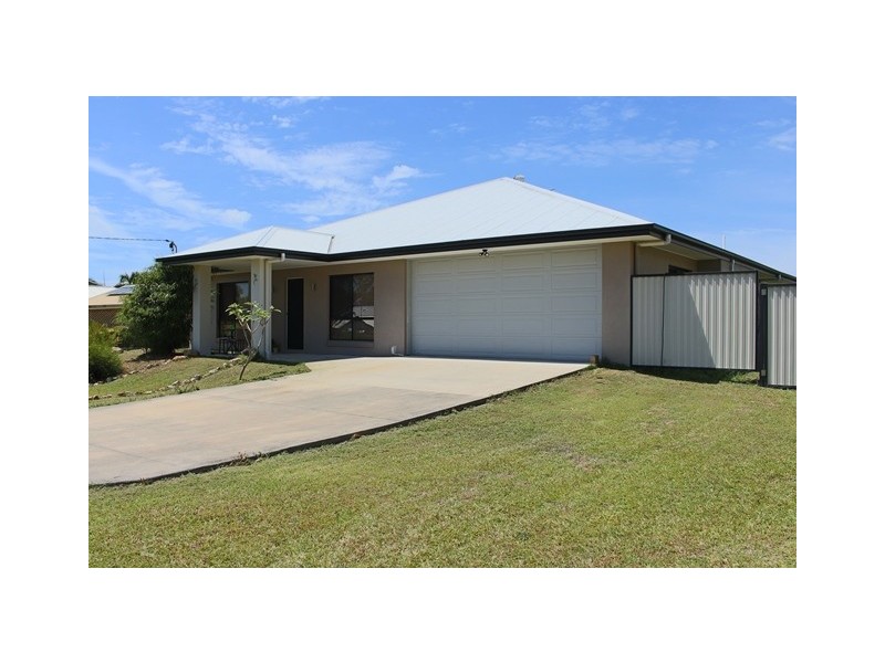 30 Golden Hind Avenue, Cooloola Cove QLD 4580