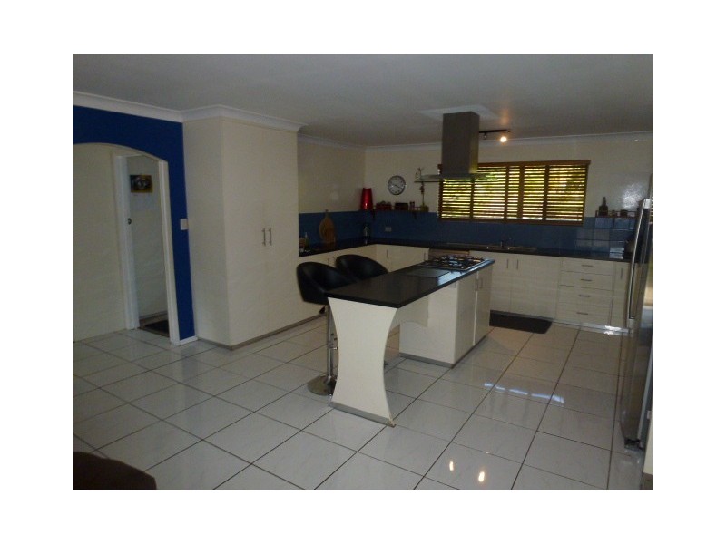 6 Ironside Court, Cooloola Cove QLD 4580