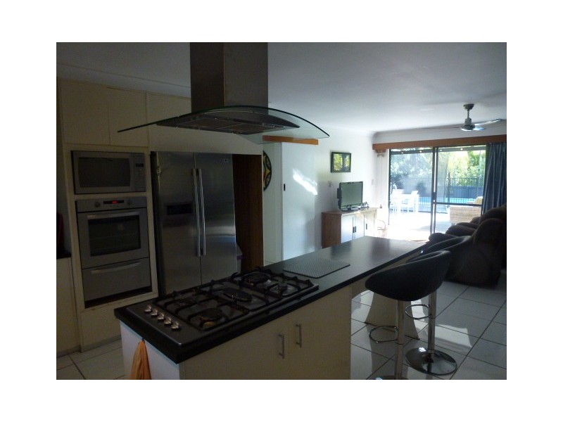 6 Ironside Court, Cooloola Cove QLD 4580