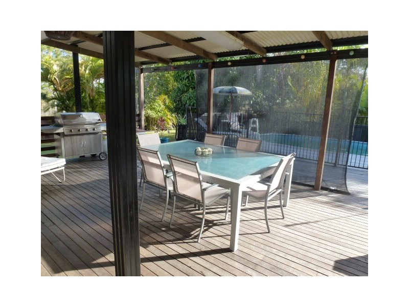 6 Ironside Court, Cooloola Cove QLD 4580