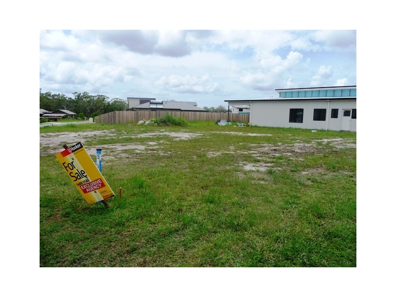 2 Sanctuary Wy, Cooloola Cove QLD 4580