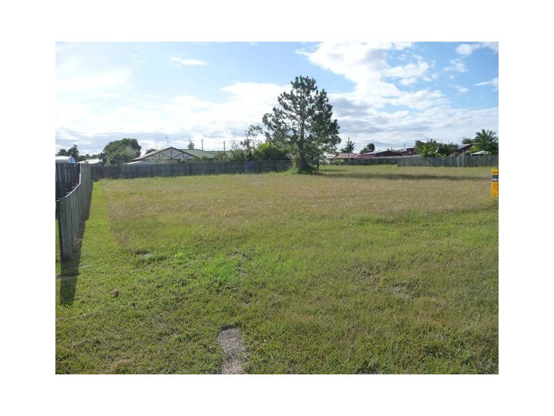 37 Canberra, Cooloola Cove QLD 4580