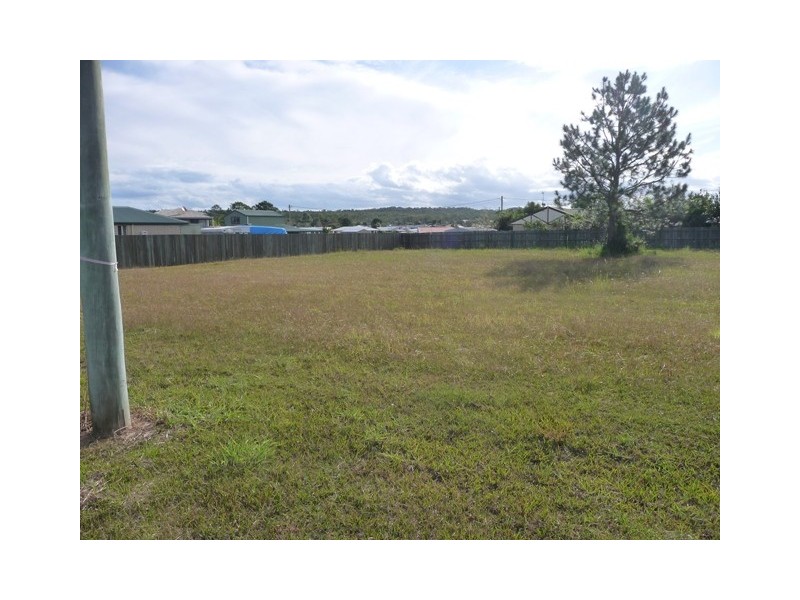 37 Canberra, Cooloola Cove QLD 4580