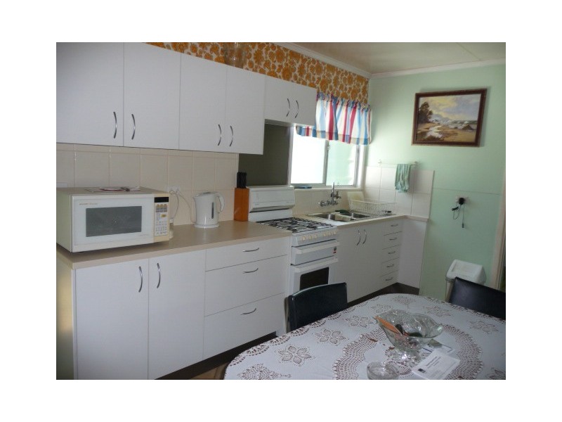 20 Tailor Street, Tin Can Bay QLD 4580