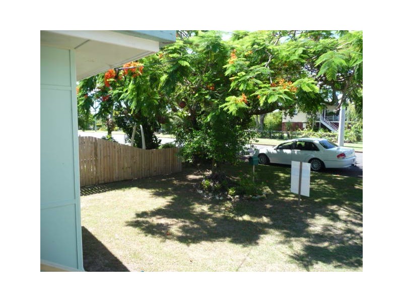 20 Tailor Street, Tin Can Bay QLD 4580