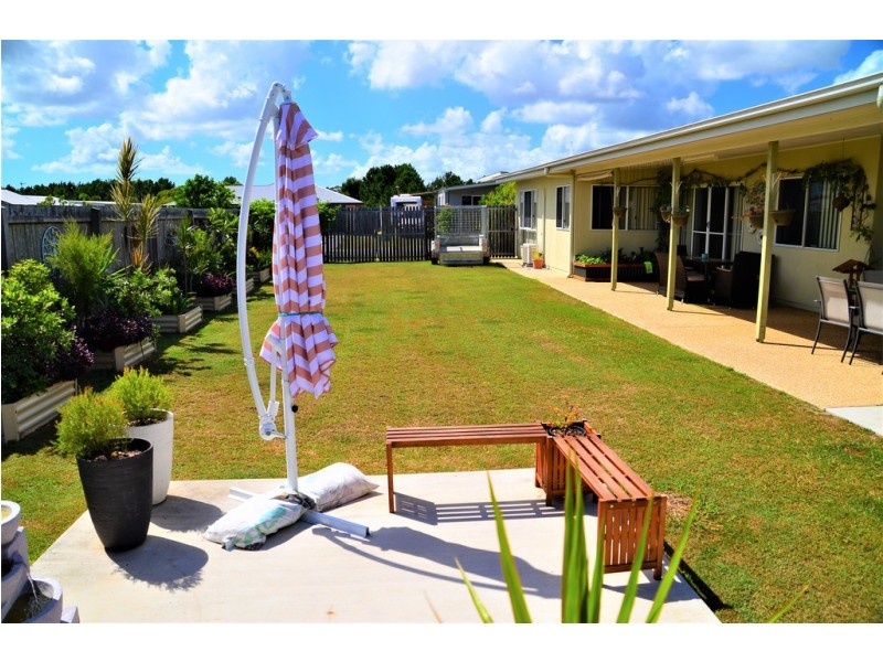 8 Boambillee Circuit, Cooloola Cove QLD 4580