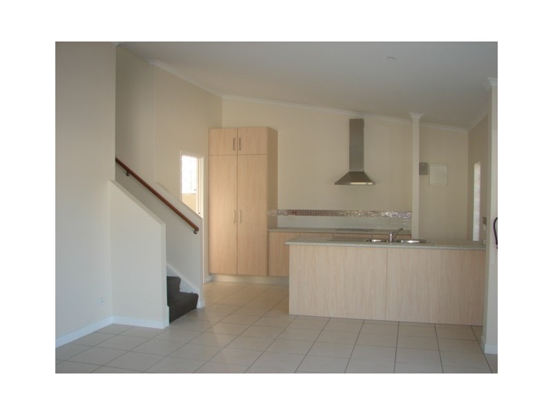 3/6 Gympie Rd, Tin Can Bay QLD 4580