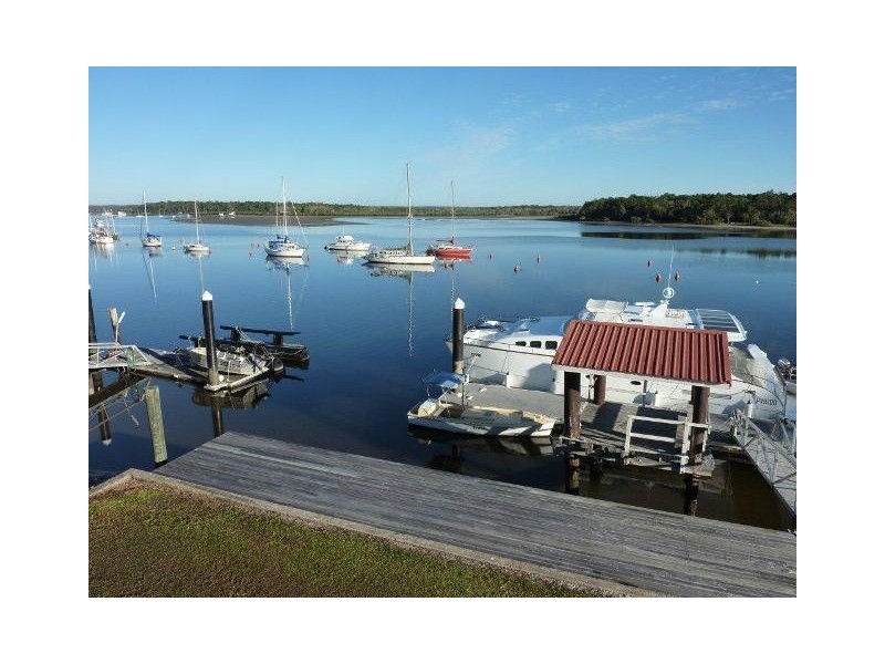 15 Esplanade, Tin Can Bay QLD 4580