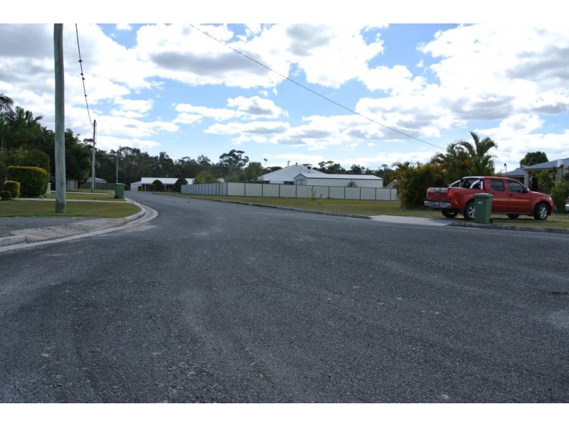 8 Illustrious Crt, Cooloola Cove QLD 4580