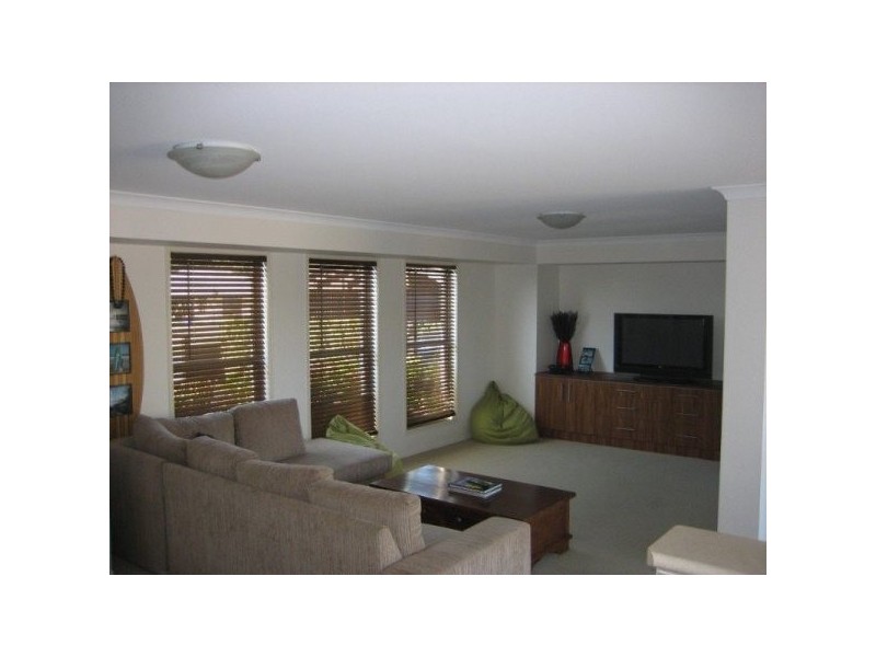 24 Kanimbla Ave, Cooloola Cove QLD 4580