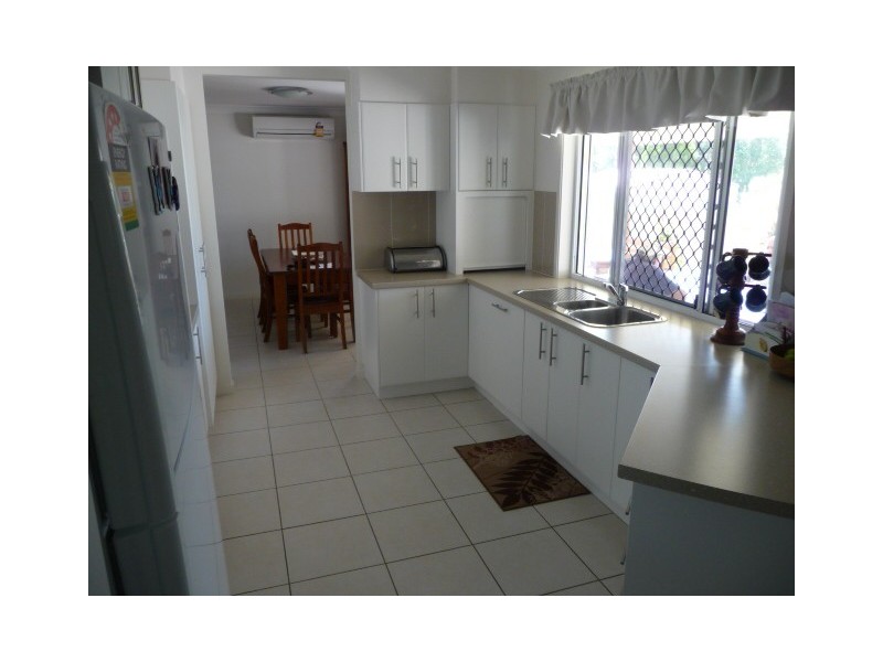 24 Dreadnought Avenue, Cooloola Cove QLD 4580