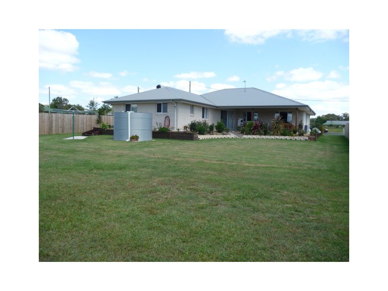 24 Dreadnought Avenue, Cooloola Cove QLD 4580