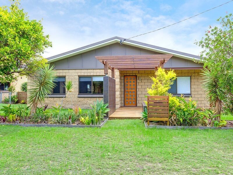 84 Gympie Road, Tin Can Bay QLD 4580