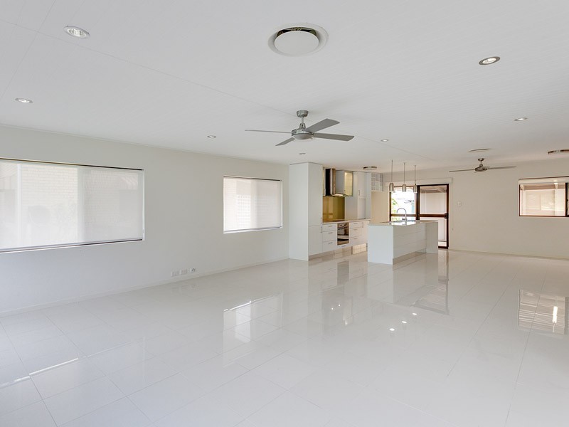 84 Gympie Road, Tin Can Bay QLD 4580