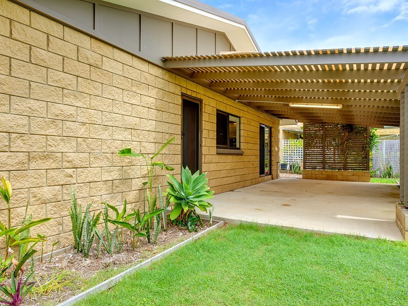 84 Gympie Road, Tin Can Bay QLD 4580