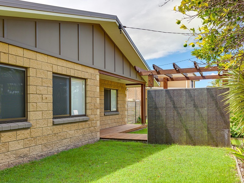 84 Gympie Road, Tin Can Bay QLD 4580